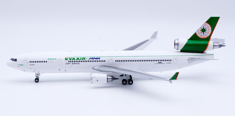 1:200 JC Wings EVA AIR MD-11 Passenger Airplane Diecast Aircraft Model