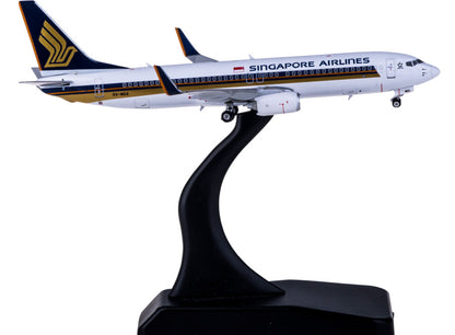 1:400 Phoenix SINGAPORE AIRLINES BOEING 737-800 Passenger Plane Diecast Model