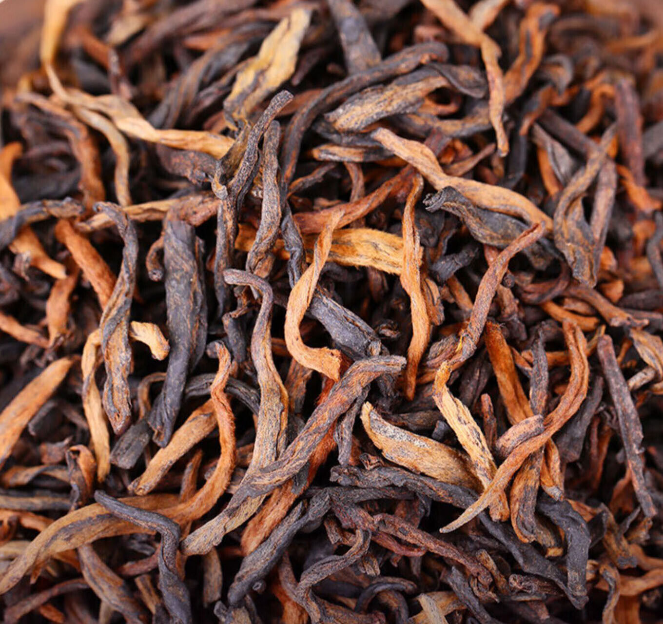 YunNan Iceland Pu-erh tea ripe tea Old tree fragrant court golden bud ripe tea