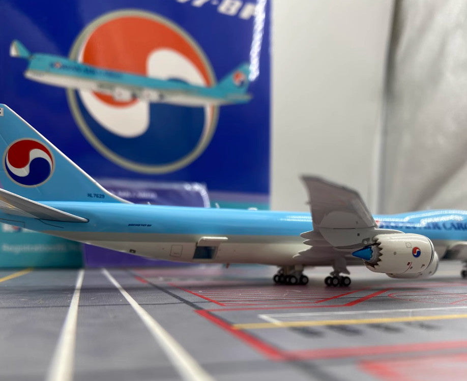 1:400 YY Wings KOREAN AIR CARGO BOEING 747-8 Airplane Diecast Aircraft Model