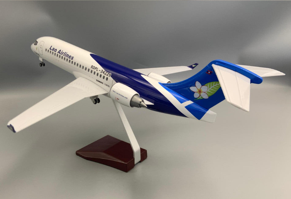 47CM 1:70 Lao Airlines COMAC C909 Passenger Airplane Landing Gears Resin Model