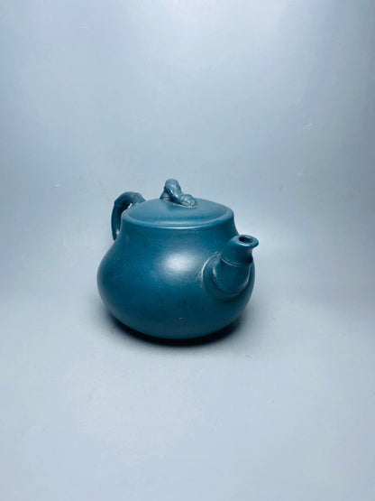 Chinese Yixing Zisha Clay Handmade Exquisite Teapot （竹韵 底款：周桂珍）