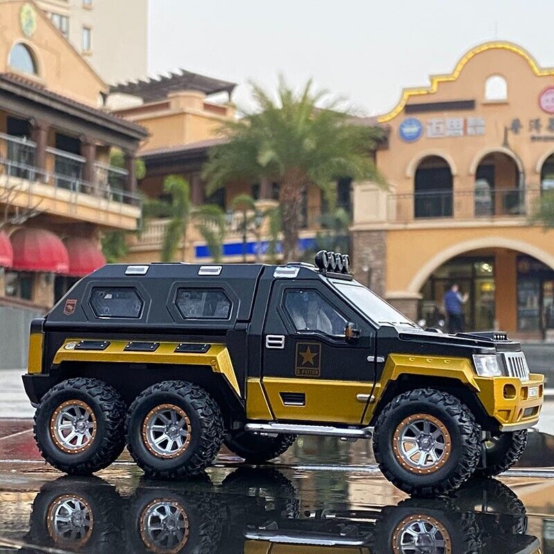 1:24 Military Armored Car Dicast Model Car Toy Off-road Vehicle Sound Light Kids