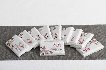 50g Yunnan Pu'er Icelandic Ripe Chocolate Bar Shape Tea Brick Spring Tea