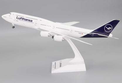 1:200 38CM RISESOON Lufthansa BOEING 747-8i Passenger Airplane ABS Plastic Model