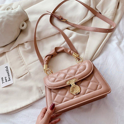 Crossbody Bag Women Small Chain Handbag Small Bag Leather Handle 14*20*8 CM 1PC