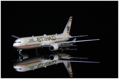 1:400 Phoenix ETIHAD BOEING 767-300ER Passenger Airplane Diecast Aircraft Model