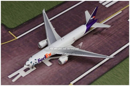1:400 Phoenix FedEx BOEING 777-200F Passenger Airplane Diecast Aircraft Model