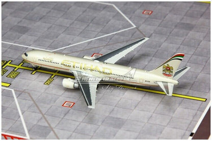 1:400 Phoenix ETIHAD BOEING 767-300ER Passenger Airplane Diecast Aircraft Model