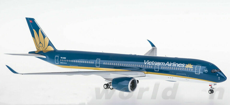 1:200 34CM Eagle Vietnam Airlines AIRBUS A350-900 Passenger Plane Diecast Model
