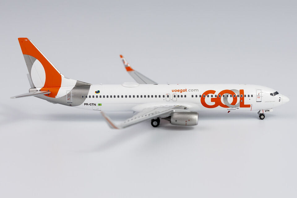 1:400 NG Model GOL BOEING 737-800 Passenger Airplane Diecast Aircraft Model