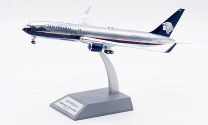 1:200 28CM InFlight AEROMEXICO BOEING 767-300ER Passenger Airplane Diecast Model