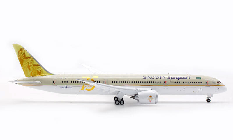 1:200 JC Wings SAUDI BOEING 787-9 Passenger Airplane Flap Down Diecast Model