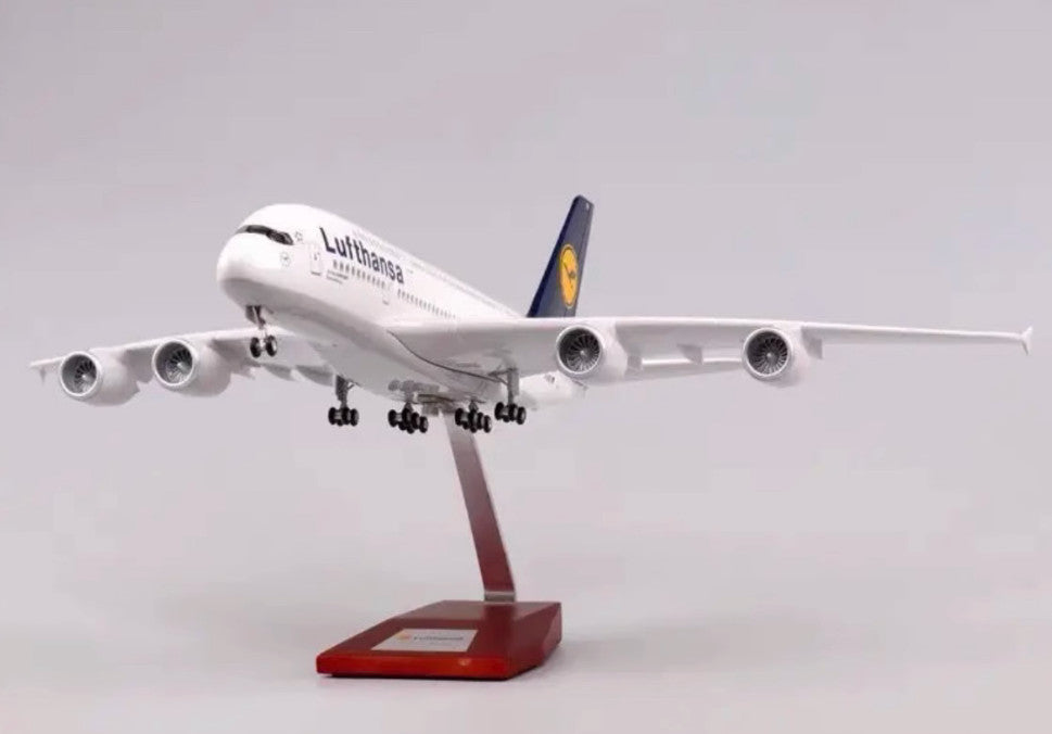 46CM 1:160 Lufthansa AIRBUS A380 Passenger Airplane Landing Gear Resin Model