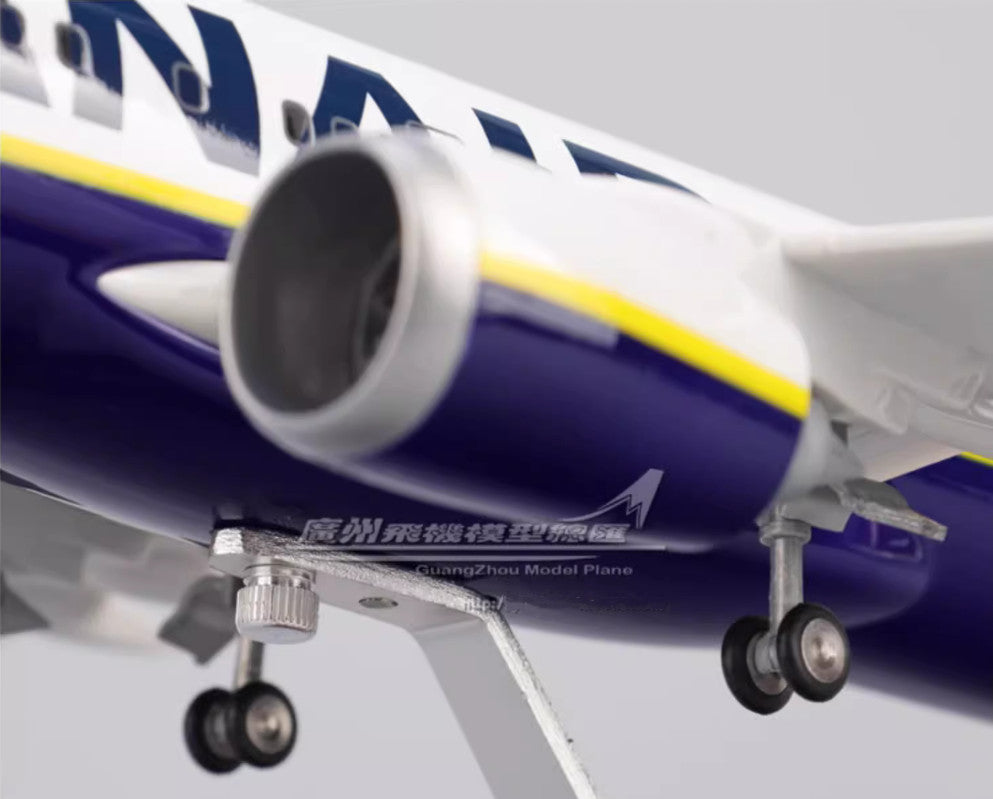 1:80 47CM RIANAIR BOEING 737 MAX8 Passenger Airplane Landing gears Resin Model