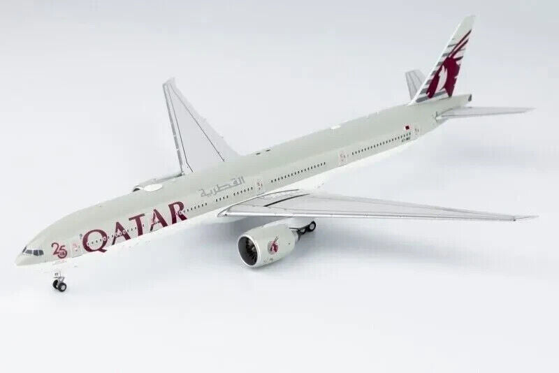 1:400 NG Model QATAR BOEING 777-300ER Passenger Airplane Diecast Aircraft Model