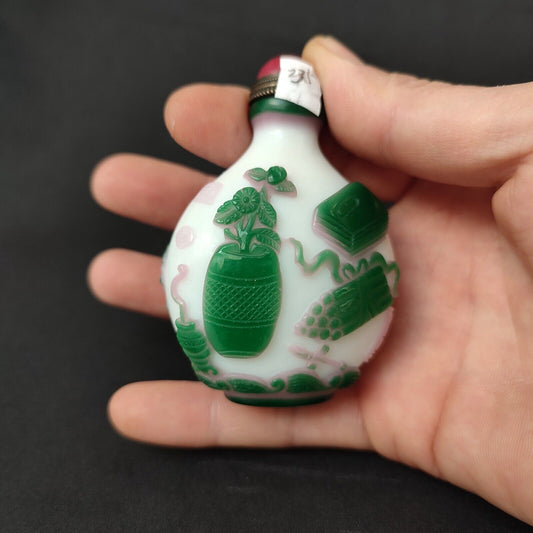 chinese beijing carved glass snuff bottle women pink statue gift rare art love