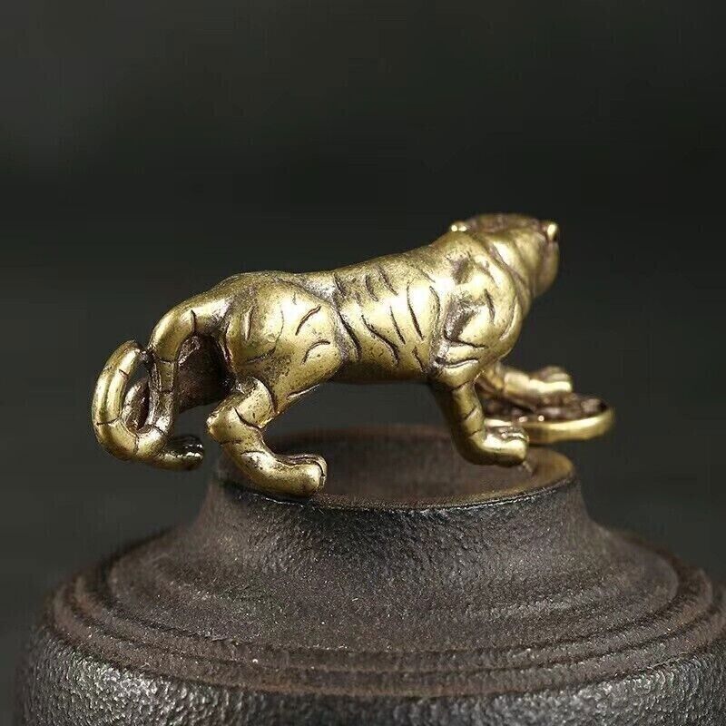 China Fengshui Bronze Copper Zodiac Year Tiger Beast Animal King Pendant Statue