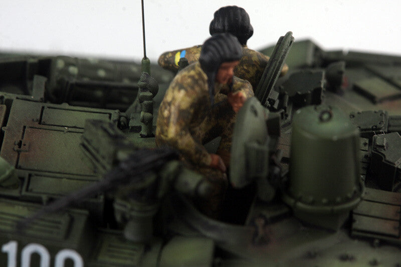 1/72 Ukrainian Crews Can Be Used With T84 5pcs Soldiers Cute Dogs Model No Tank