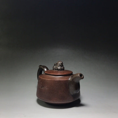 Chinese Yixing Zisha Clay Handmade Exquisite Teapot （座狮柱础 底款：陈子畦）