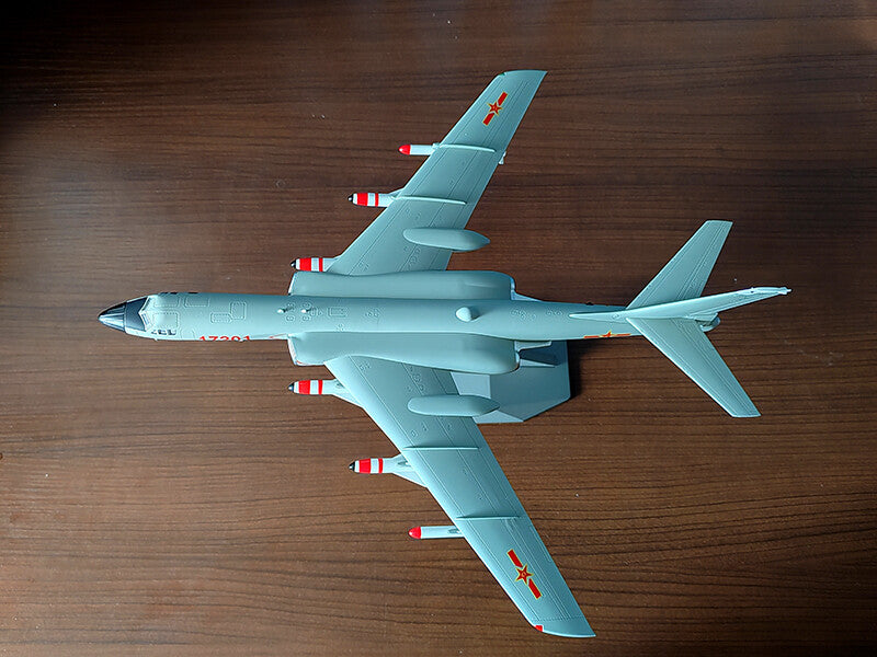 1:100 36CM AVIC H-6K Bomber Fighter Jet Plane Diecast Military Aircraft Model