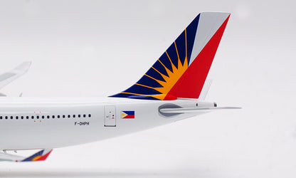 1:200 30CM InFlight Philippines AIRBUS A340-200 Aeroplane Diecast Aircraft Model
