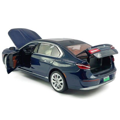 1/24 BMW i7 G70 EV Model Car Diecast Toy Vehicle Toys for Boys Kids Gifts Blue