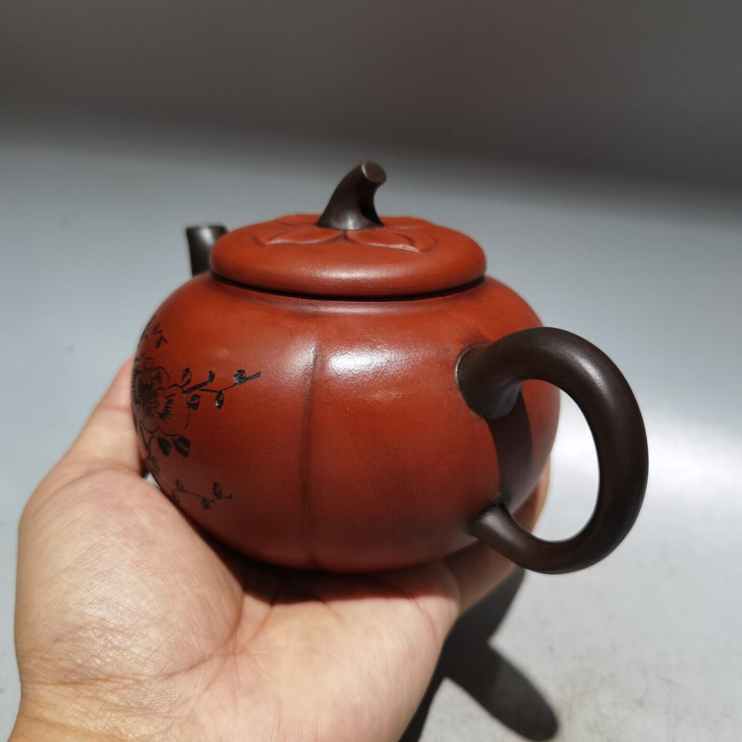 Chinese Yixing Zisha Clay Handmade Exquisite Teapot（花开富贵 低款：周桂珍）