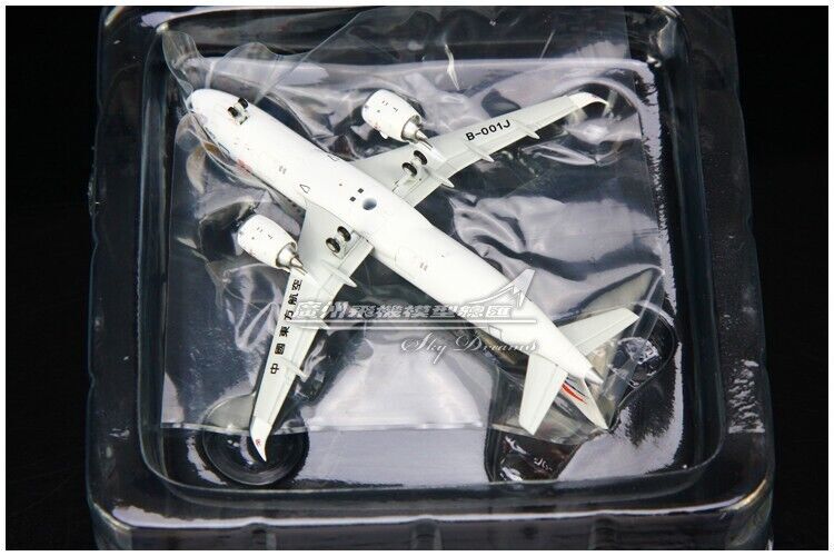 1:400 JC Wings CHINA EASTERN COMAC C919 Passenger Airplane Diecast Plane Model
