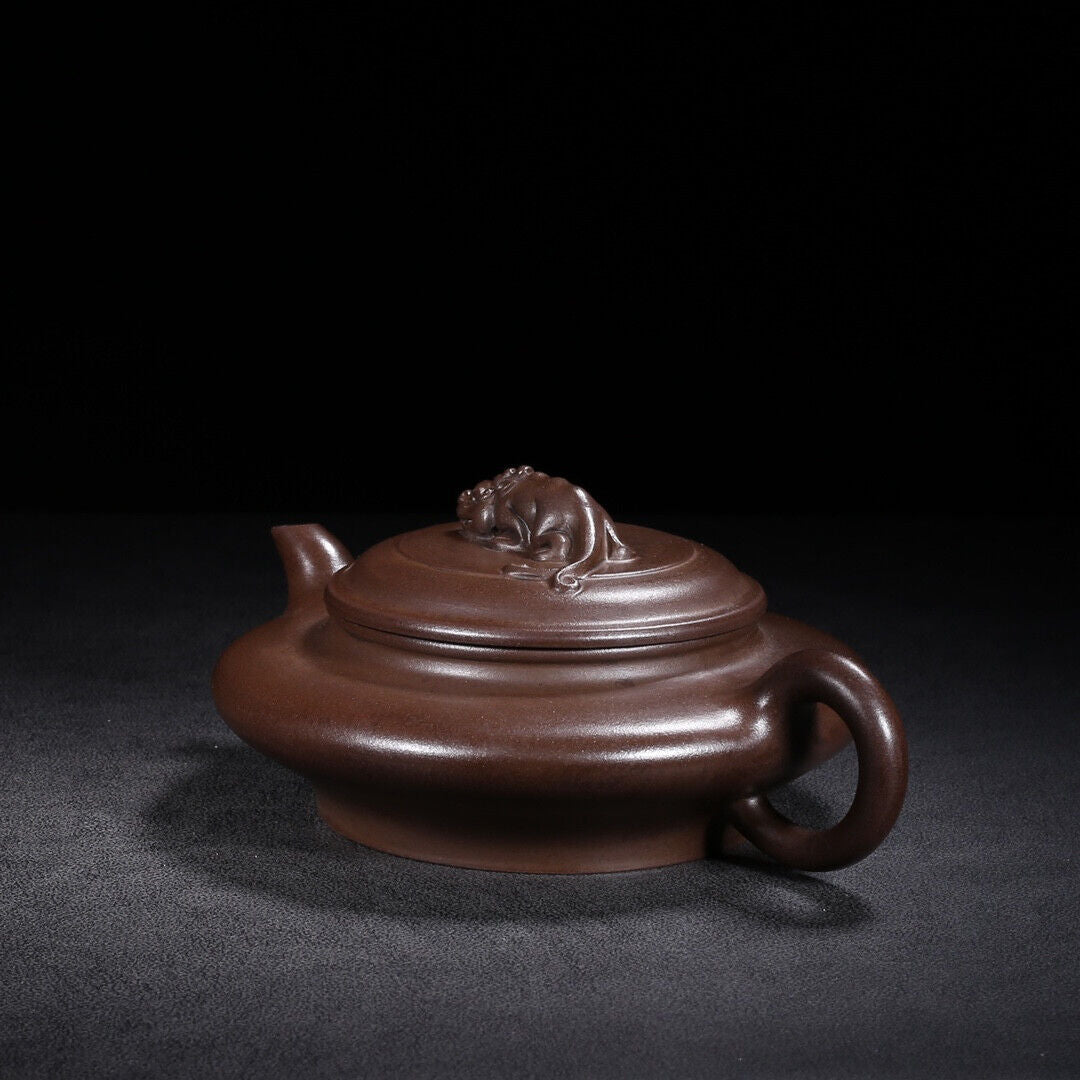 Chinese Yixing Zisha Clay Handmade Exquisite Teapot （水扁 底款：周桂珍）