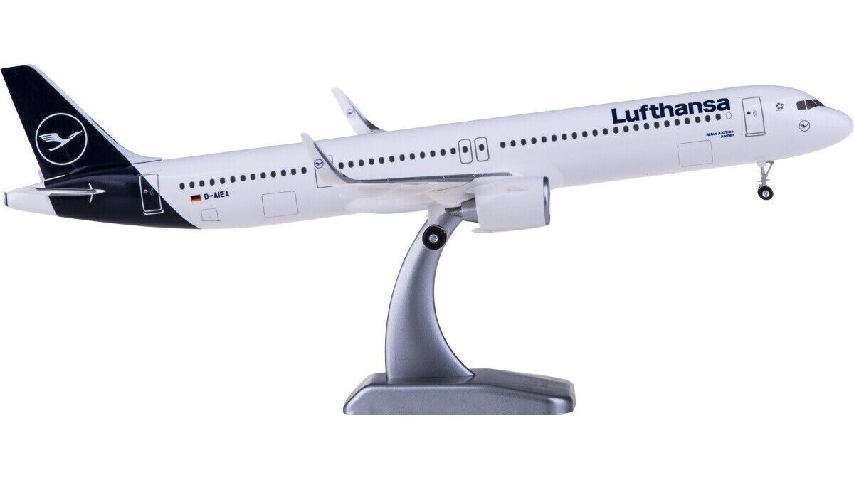 1:200 Hogan Lufthansa AIRBUS A321neo Passenger Airplane ABS Plastic Plane Model