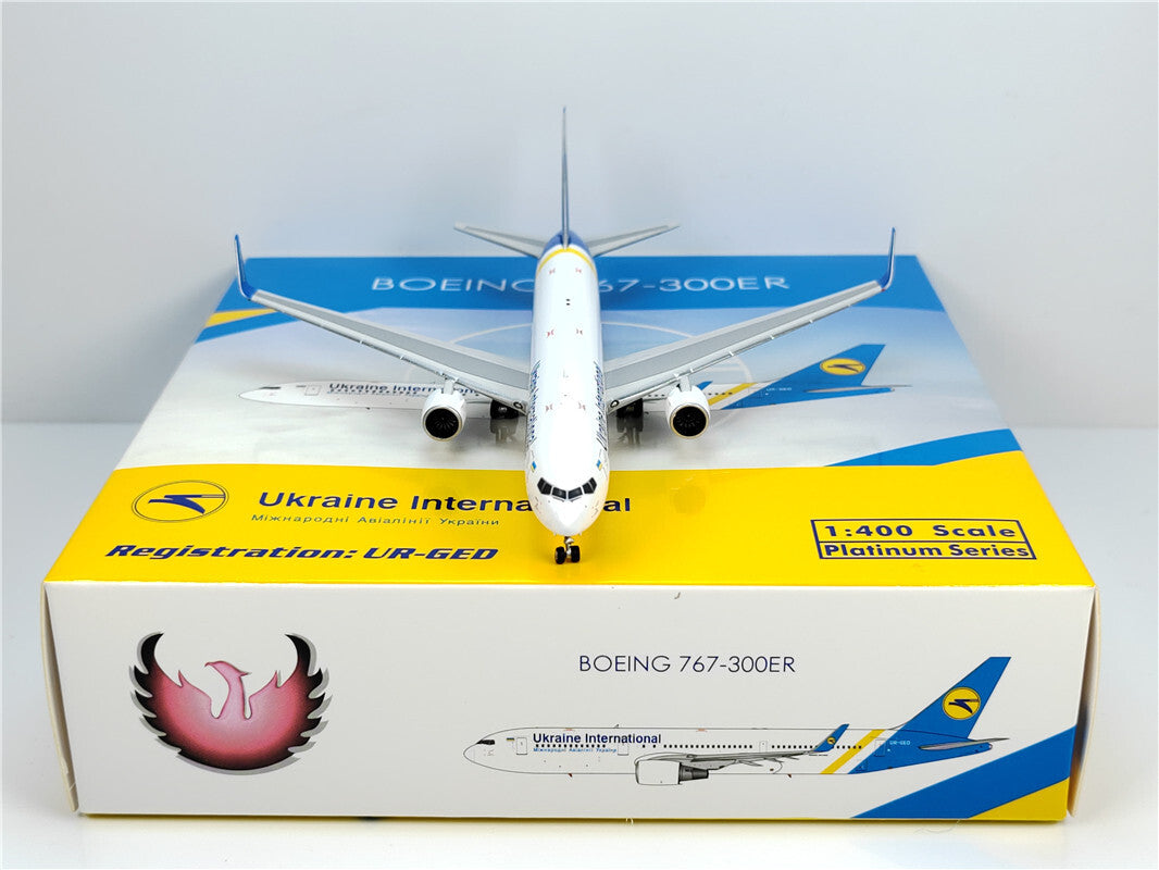 1:400 Phoenix Ukraine International B767-300ER Airplane Diecast Aircraft Model