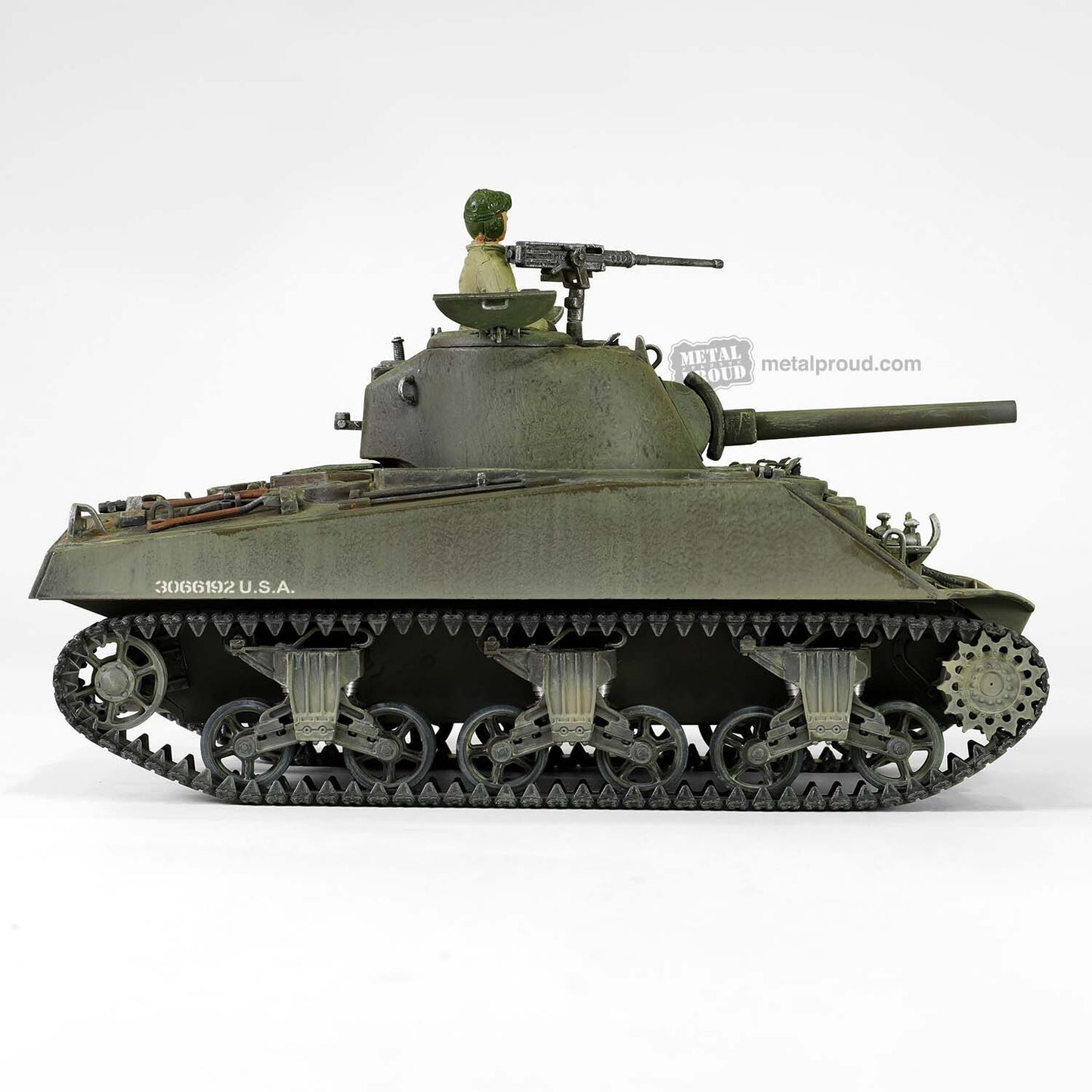 1:32 Forces of Valor U.S. Sherman M4 (75) Tank WWII Diecast Military Armor Model