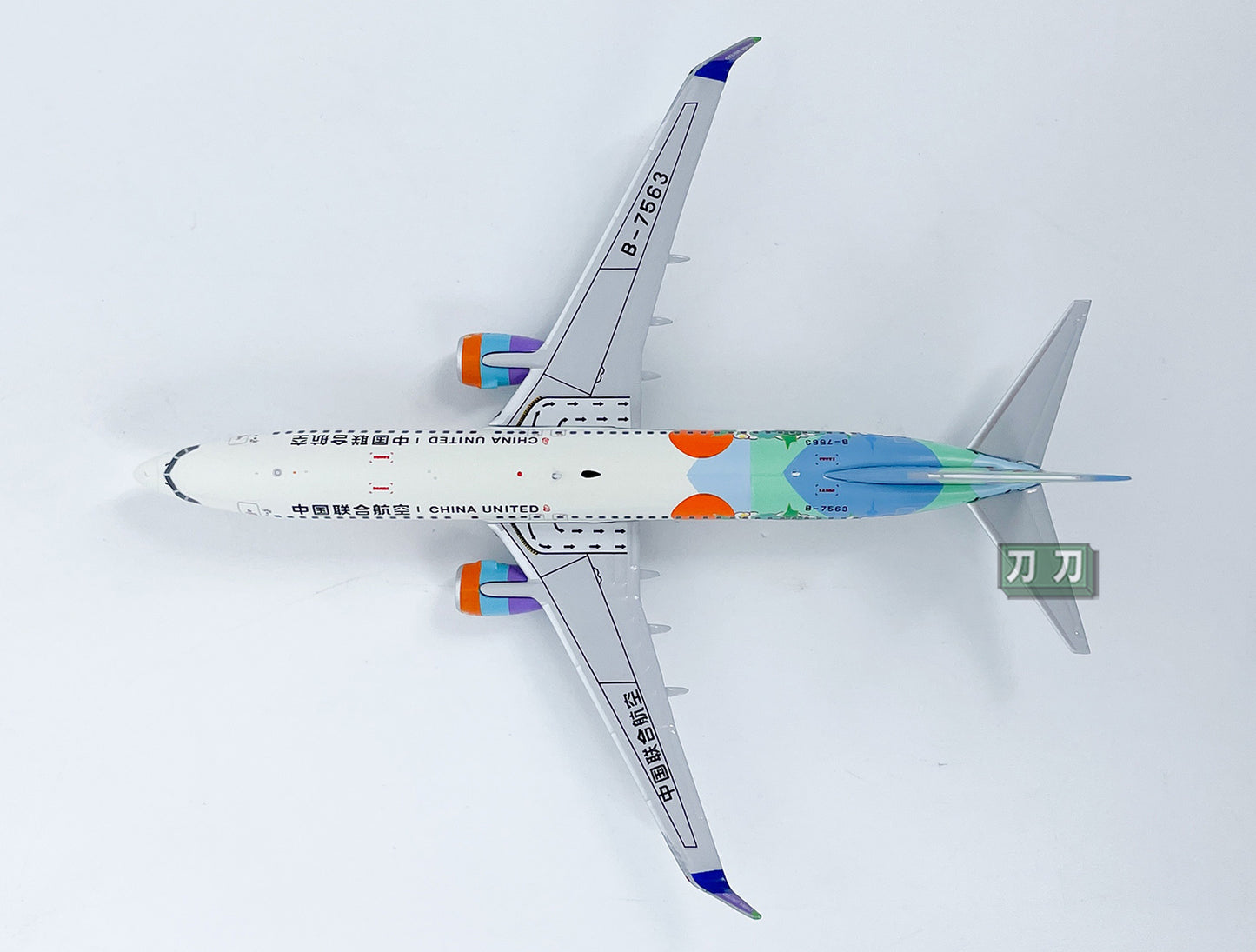 1:400 NG Models CHINA UNITED B737-800 Passenger Airplane Diecast Aircraft Model