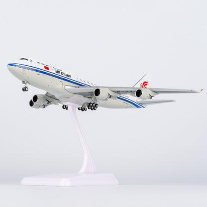 1:400 Bob Capital Airlines Plane A330-200 Diecast Aircraft Model