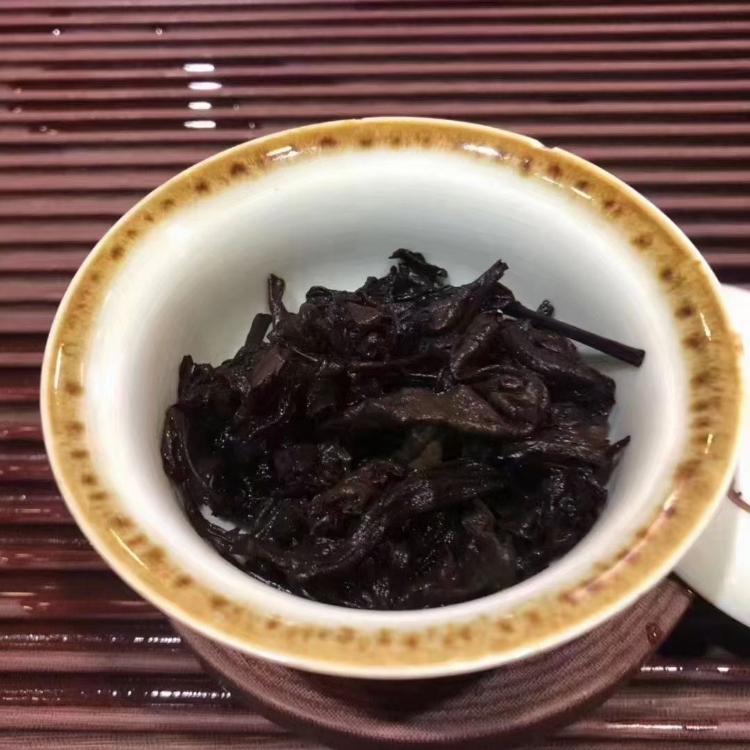 1997 Yunnan Tongqing Pu'er Old Mature Tea Jingmai Wild Puer Tea Ripe 300g