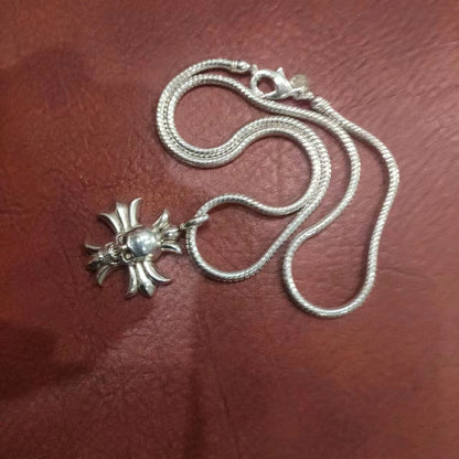 Cool Chinese Old Tibetan Silver Hand Carving necklace pendant Collect