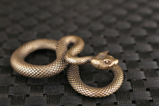 Chinese Old Bronze Handmade Snake Statue Figure Tea Pet Scene Home Decoration