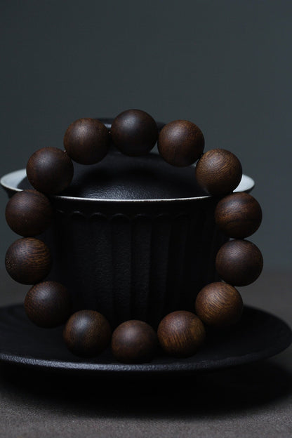 16mm Chinese Natural Eaglewood Handmade Exquisite Bracelets 30623