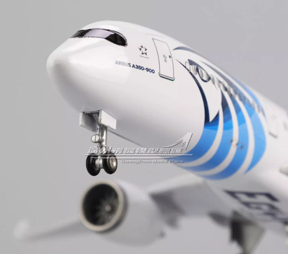 47CM 1:140 EGYPTAIR AIRBUS A350 Plane Aircraft Landing Gear Resin Airplane Model
