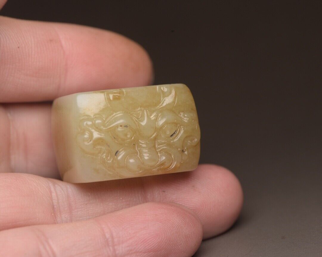 Chinese Natural Hetian Jade Carved Exquisite Statue Thumb Ring Jewelry Art Rare