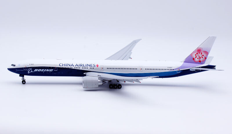 1:200 JC Wings CHINA AIRLINES BOEING 777-300ER Flap Down Airplane Diecast Model