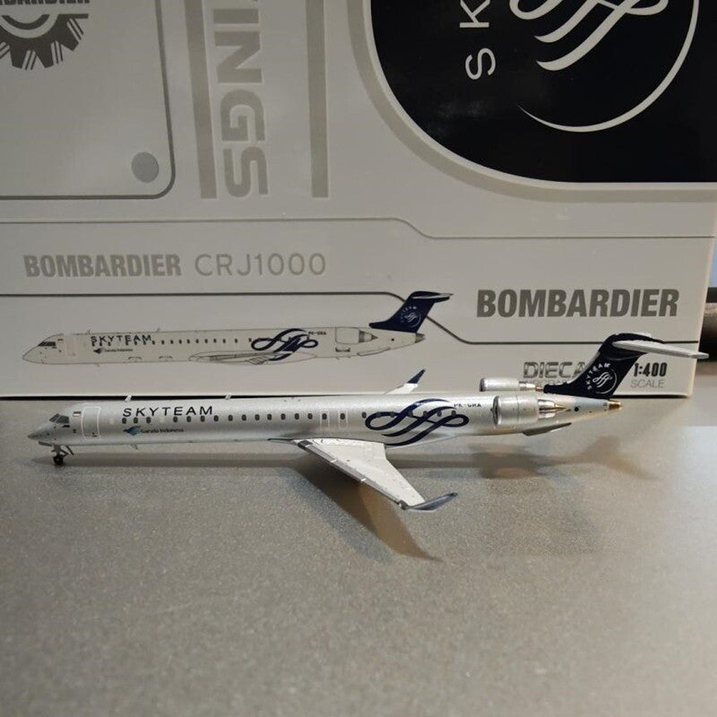 1:400 JC Wings Garuda Indonesia Bombardier CRJ1000 Plane Diecast Aircraft Model