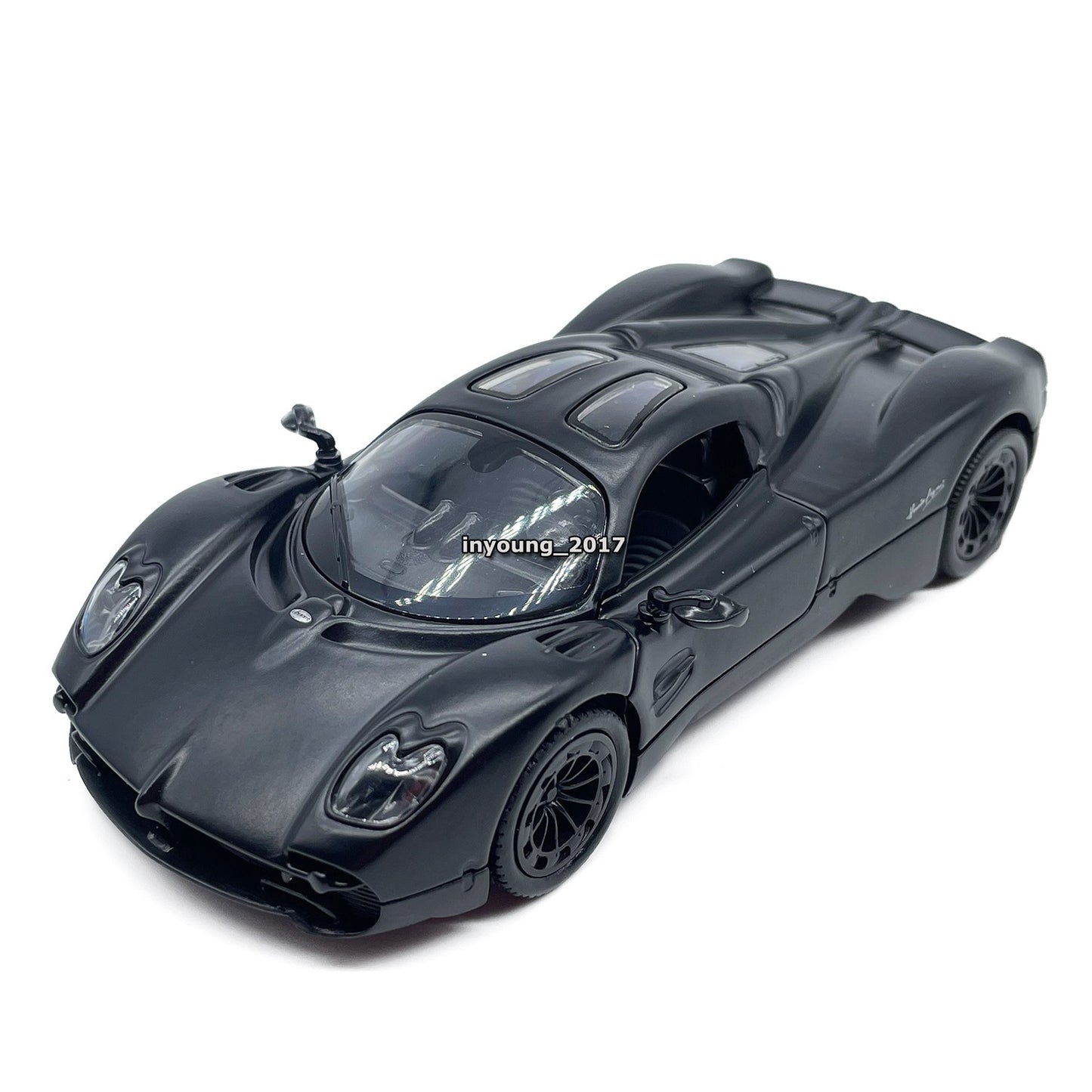 1/36 Pagani Utopia Model Car Diecast Toy Cars Toys for Boys Kids Gifts Black