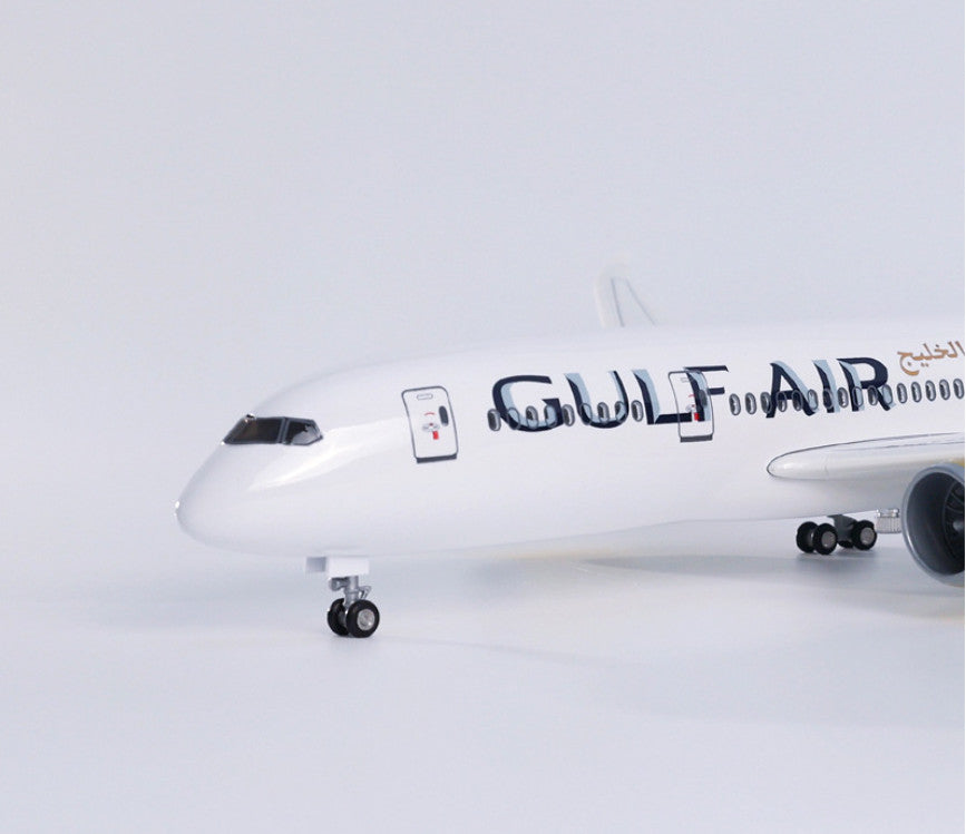 1:130 43CM GULF AIR BOEING 787 Passenger Plane Landing Gear Resin Aircraft Model
