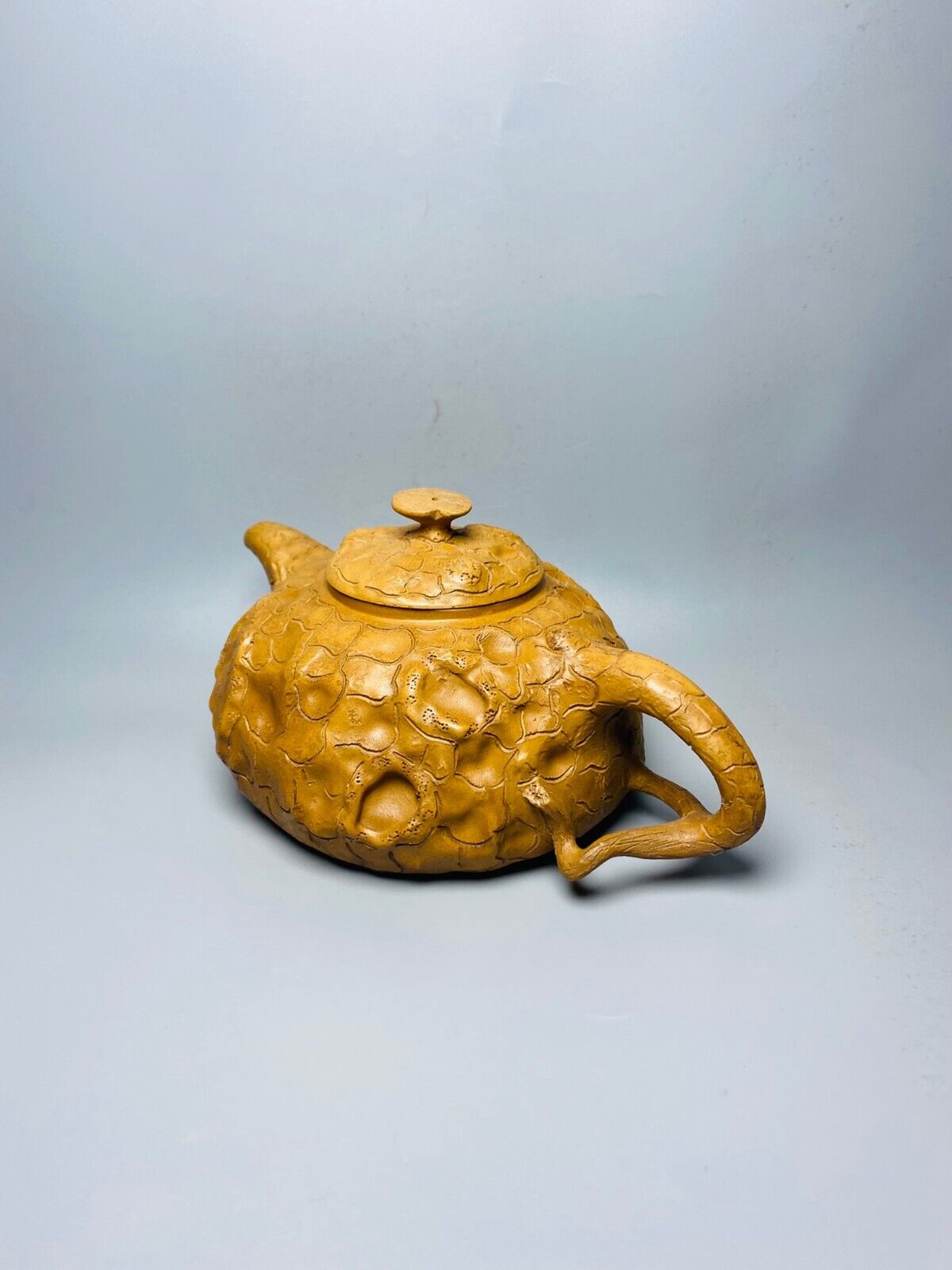 Chinese Yixing Zisha Clay Handmade Exquisite Teapot （供春灵芝壶 底款：供春）