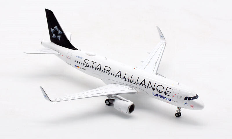 JC Wings Lufthansa Star Alliance Airbus A320 D-AIUA 1:200 plane Pre-builded