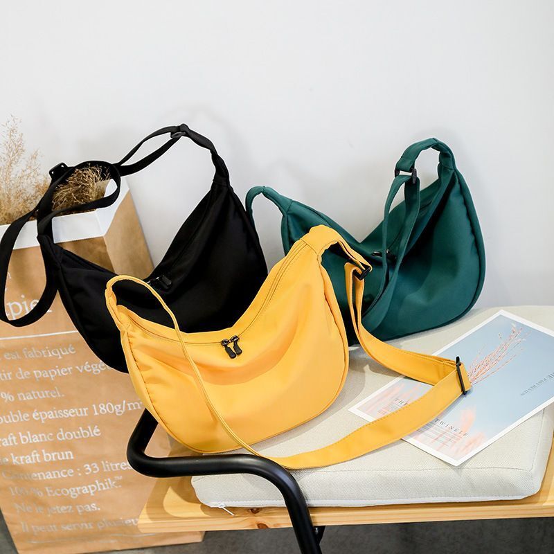 Korean Style Nylon Cloth Messenger Bag Dumpling Shoulder Purse Student Crossbody