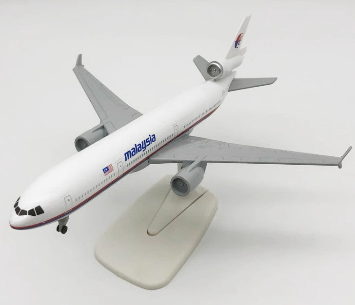 20CM Malaysia McDonnell Douglas MD-11 Passenger Aircraft Diecast Airplane Model