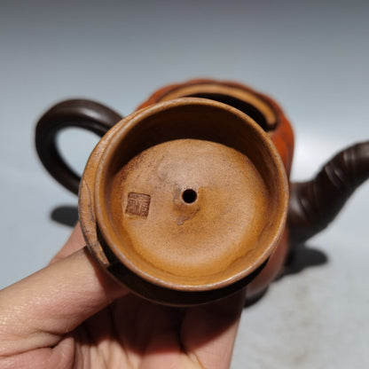 Chinese Yixing Zisha Clay Handmade Exquisite Teapot （高金瓜壶 底款：蒋蓉 )